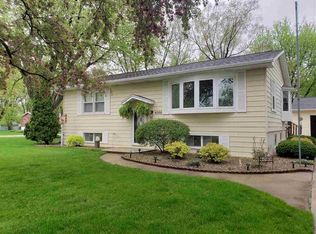4066 Suburban Dr, Waterloo, IA 50702