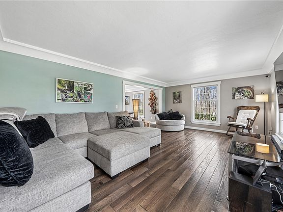3rd image of 4071 Clarkland Ave