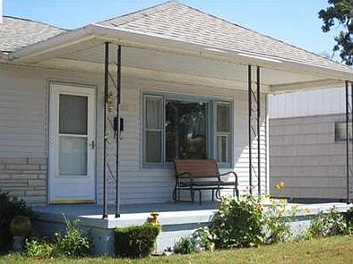 3rd image of 1102 Sussex Dr