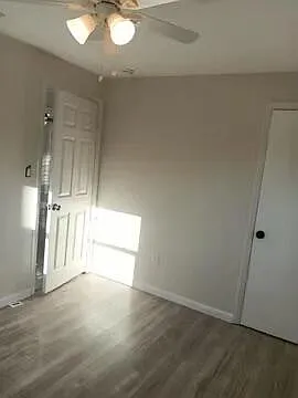 107 Bedford Dr — Photo 3