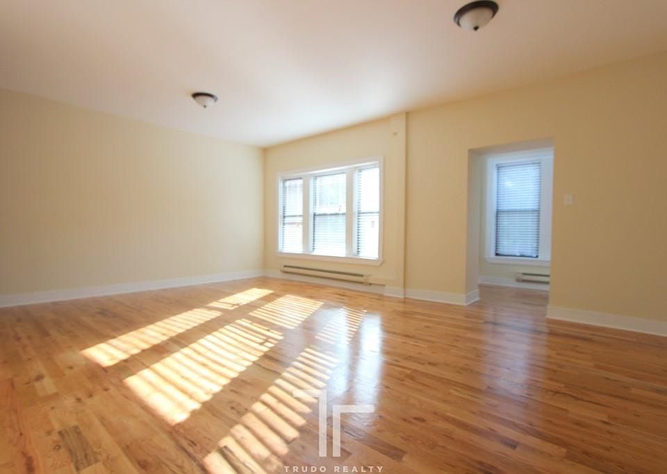 1st image of 4421 N Wolcott Ave #4421A1