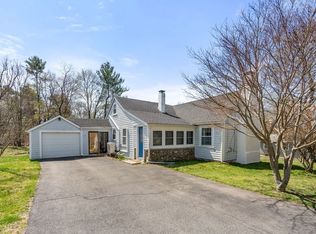31 W Division St, Holbrook, MA 02343