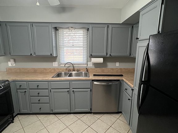 5th image of 502 Ravenwood Dr