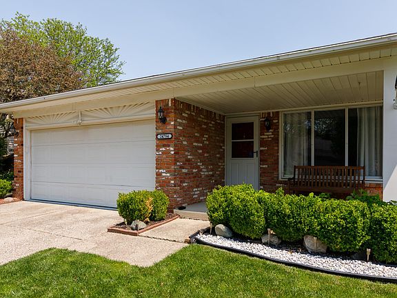 2nd image of 24784 Highlands Dr