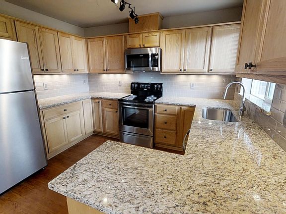 3rd image of 5264 NE 121st Ave APT 118
