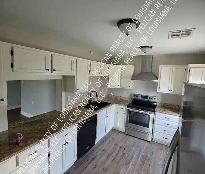 528 Grovewood Dr — Photo 8