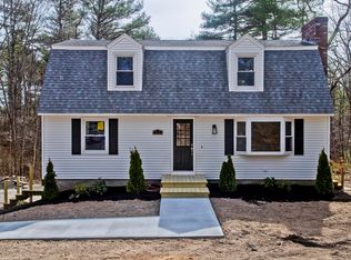 57 Quaker St, Northbridge, MA 01534