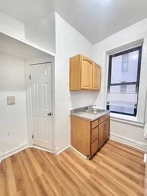 Rented by Douglas Elliman | media 2