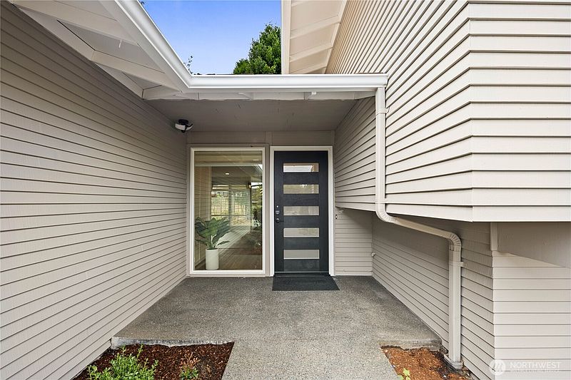 5th image of 14115 SE 45th Street