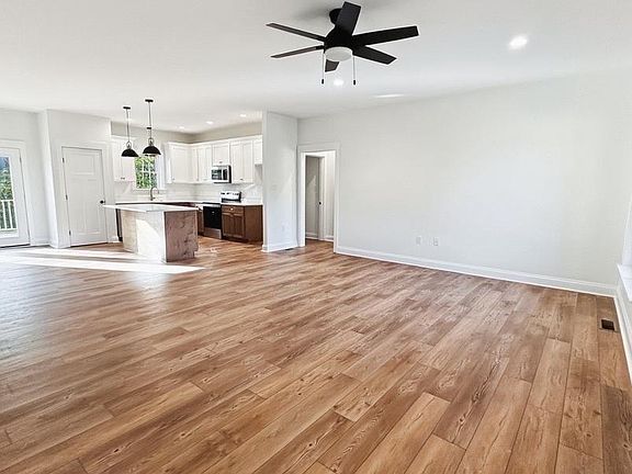 2nd image of 716 Columbia Rd