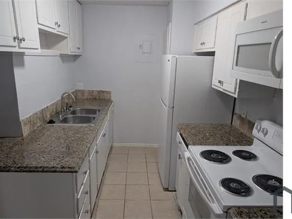 5600 Boca Raton Blvd APT 153, Fort Worth, TX 76112
