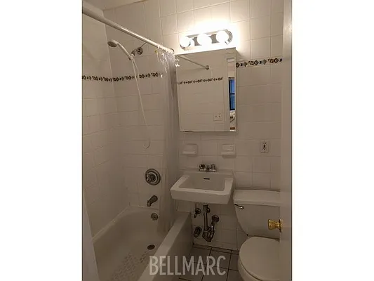 Rented by Bellmarc Realty | media 29