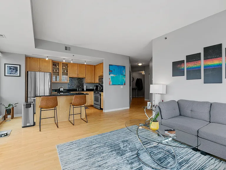 929 Portland Ave #1101 — Photo 3