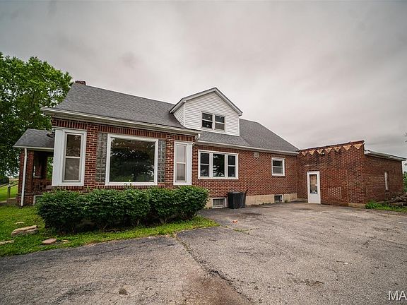 4th image of 8980 Highway 100