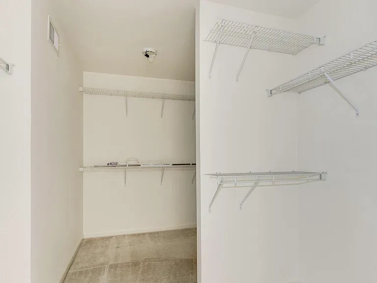 3795 Louise Ave — Photo 18