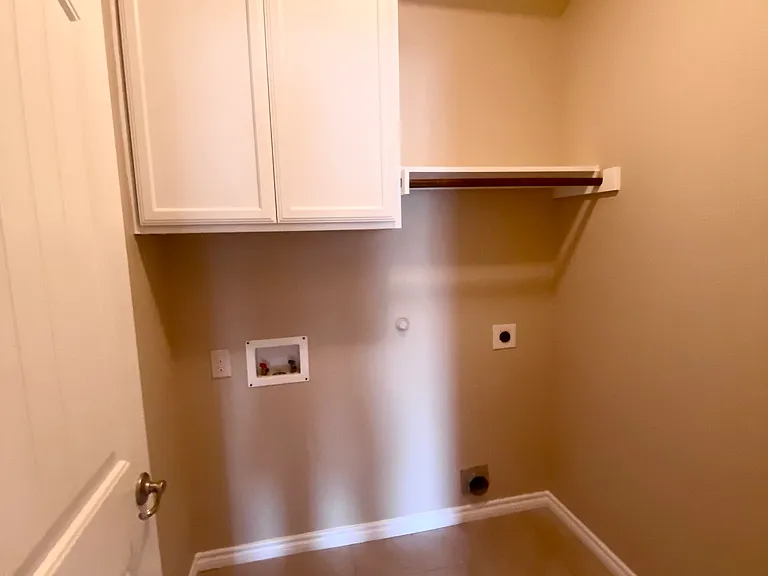 8800 Deadwood Ln — Photo 24
