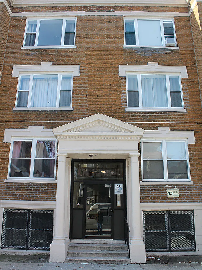 3 bed, 1150 sqft, $3,200 — Photo 1