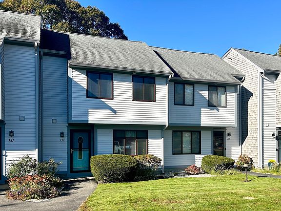 2nd image of 133 Crescent Ln #133