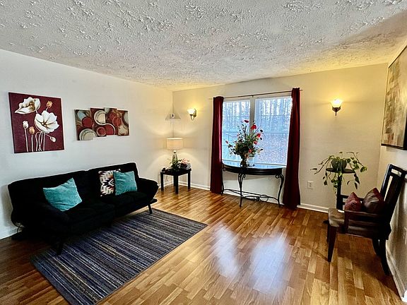 4th image of 1508 Penick Ave