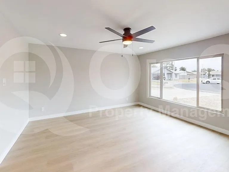 9459 N 64th Dr — Photo 13