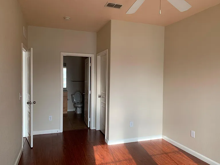 8290 Gate Pkwy W #910 — Photo 20