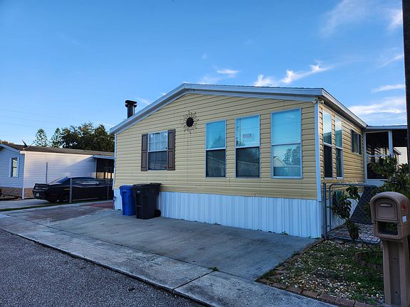 2nd image of 9838 Elm Way