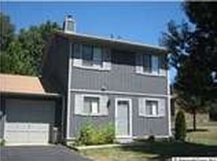 16 Pelican Rd, Howell, NJ 07731