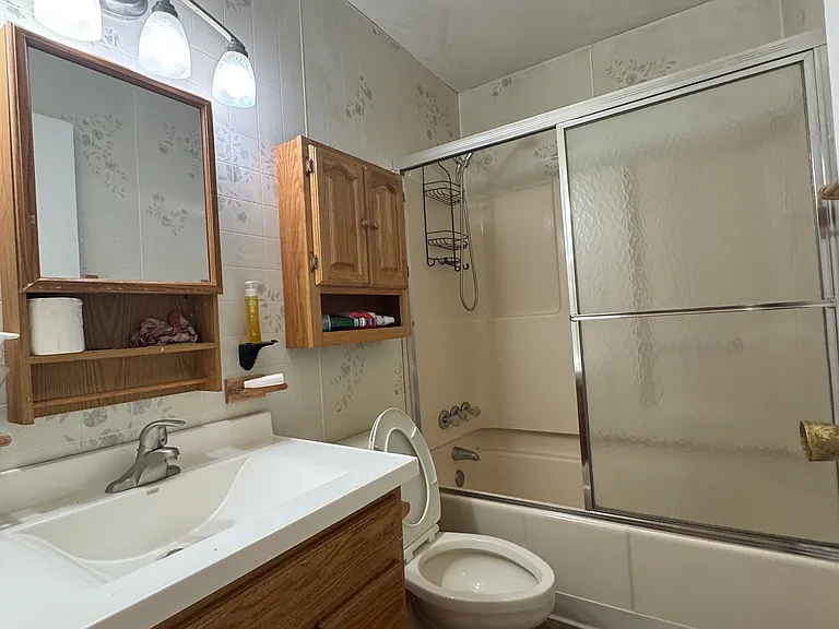 10 Shumate Ave — Photo 9