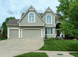 5318 Chouteau St, Shawnee, KS 66226