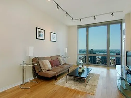 Rented by Corcoran | media 18