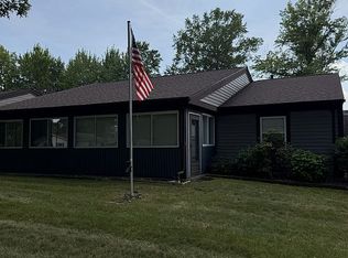 810 Nob Hill Dr APT 1, Niles, OH 44446