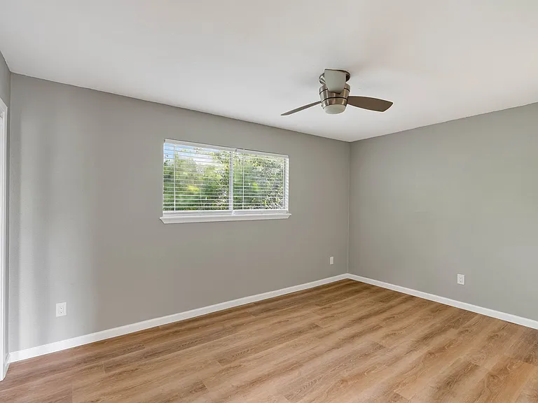 7201 Owen Ct — Photo 7