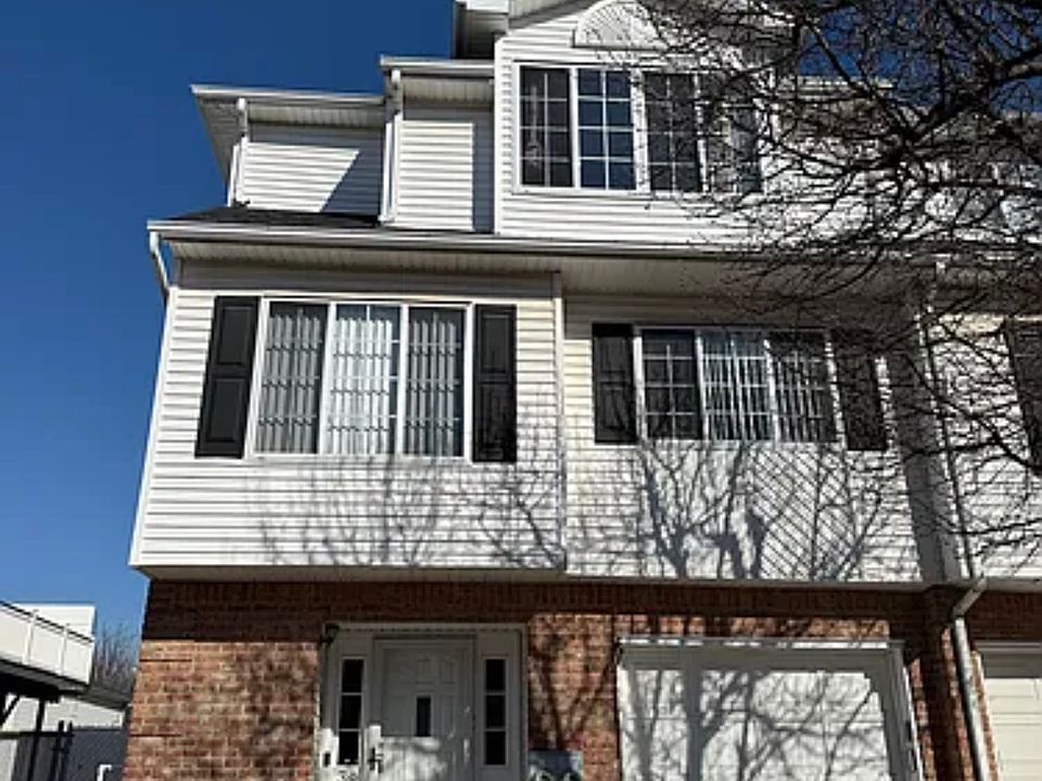 1st image of 39 Spruce Ln #1