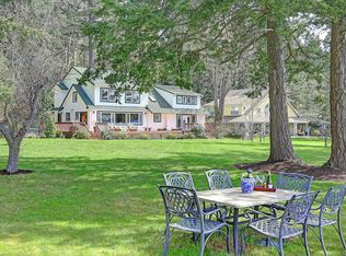 84 S Camano Dr, Camano Island, WA 98282