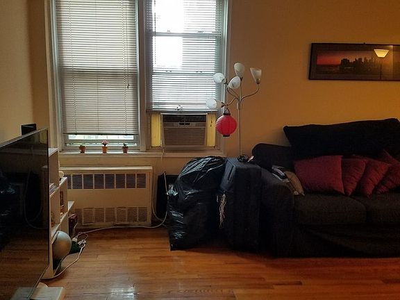 4th image of 6601 Burns St APT 4AA