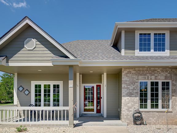 5th image of 560 Majestic View Ln