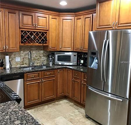 5th image of 11006 N Oakleaf Ave