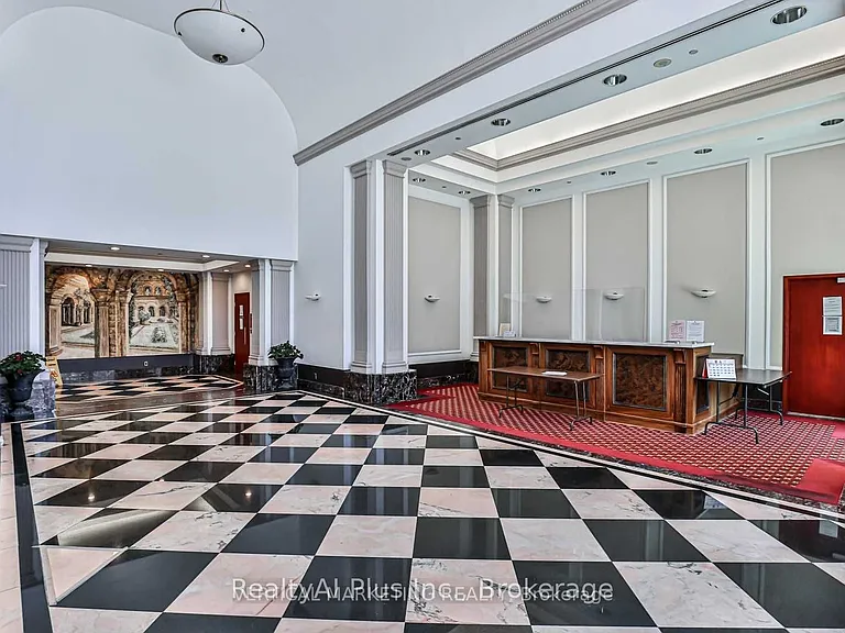 11 Lee Centre Dr #701 — Photo 2