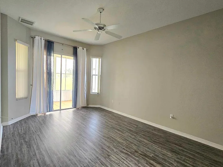 7047 Hazeltine Cir — Photo 12