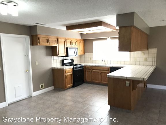 5th image of 2751 Yosemite Ct