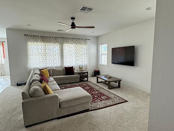 3rd image of 1533 E Sourwood Ct