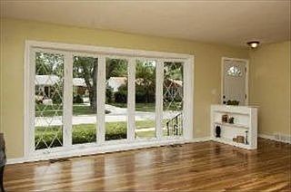 3rd image of 910 N Gibbons Ave