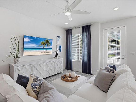 4th image of 7221 Sutton Ln