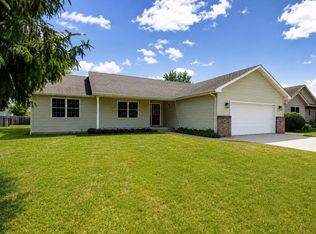 127 Juniper St NW, Demotte, IN 46310