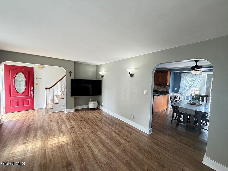 3rd image of 40 Glynn Street