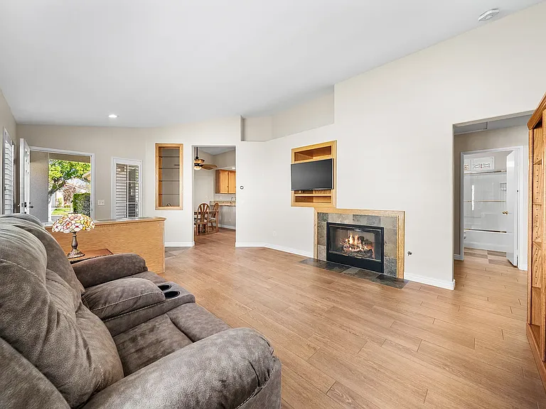 40609 Corte Albara — Photo 14