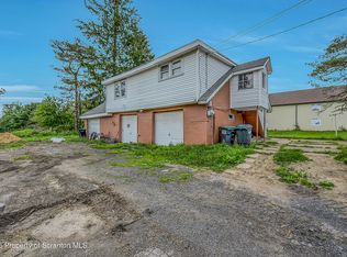 664 Laurel Dr, Tobyhanna, PA 18466