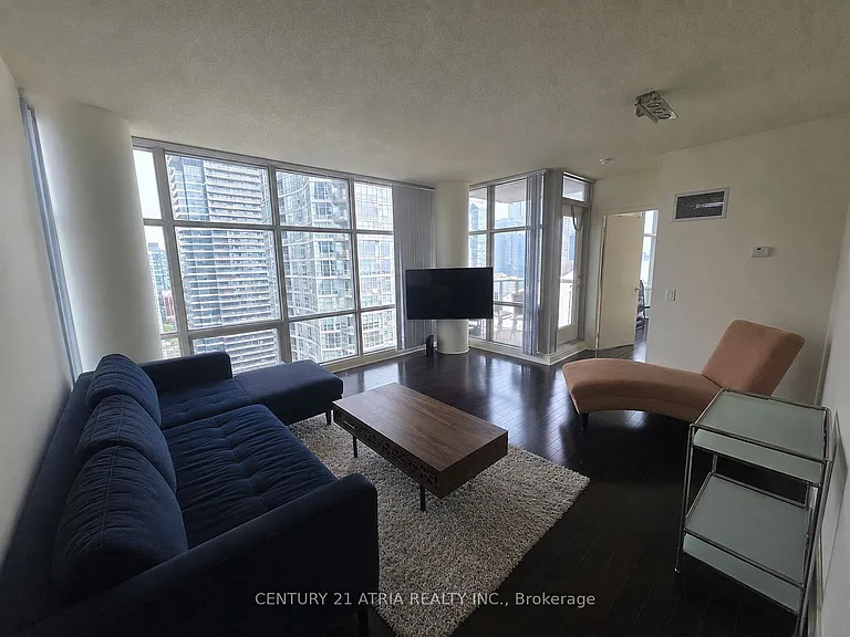 35 Mariner Ter #3706 — Photo 3