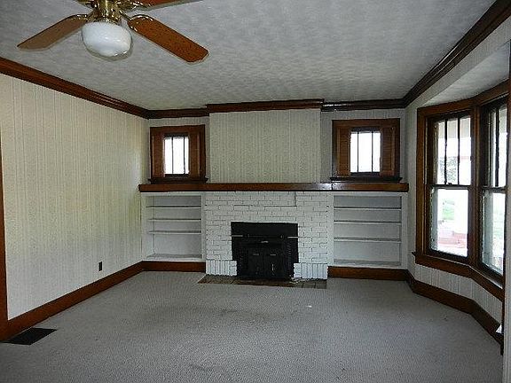 3rd image of 1215 Old Orchard Ave
