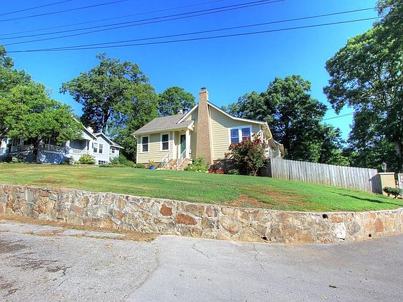5th image of 914 Clarendon St